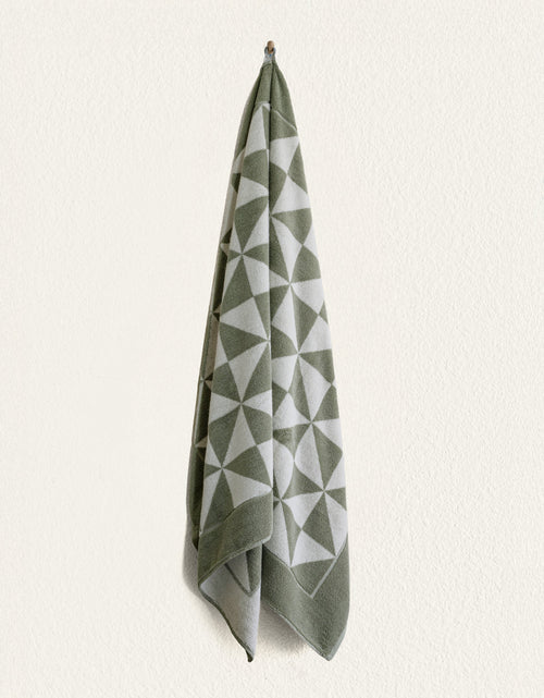 Load image into Gallery viewer, Umbra Towels
