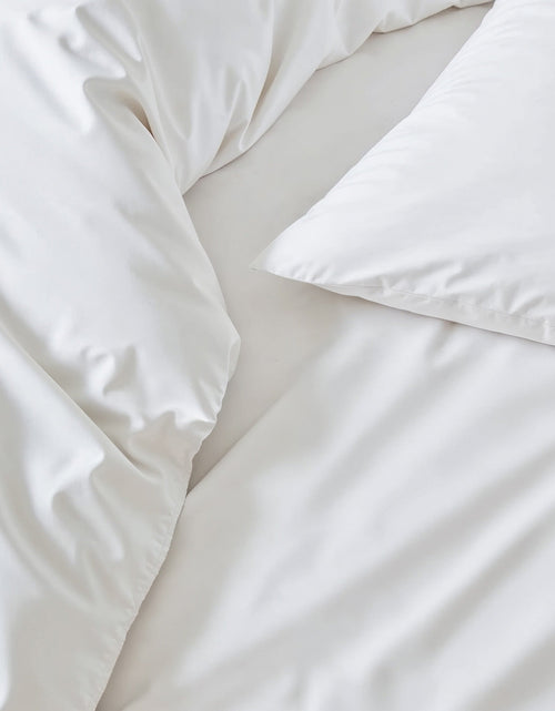 Load image into Gallery viewer, Luxe Australian Sateen Sheet Set
