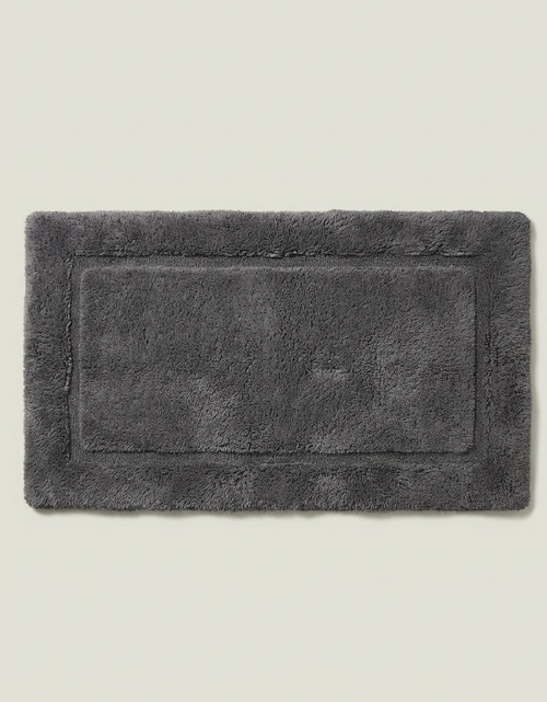 Load image into Gallery viewer, Ultraplush Skid-Resistant Bath Mat
