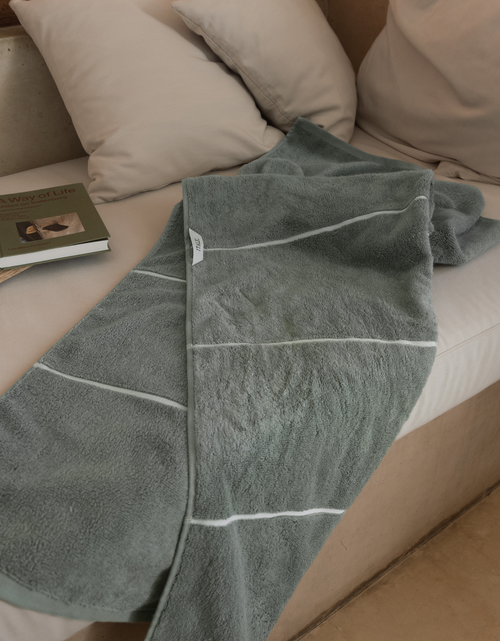 Load image into Gallery viewer, Deia Towels
