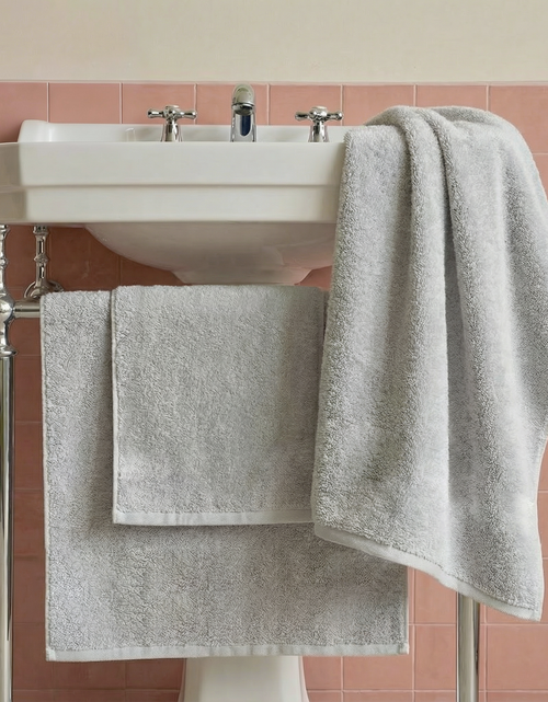 Load image into Gallery viewer, Ultraplush Australian Cotton Towels
