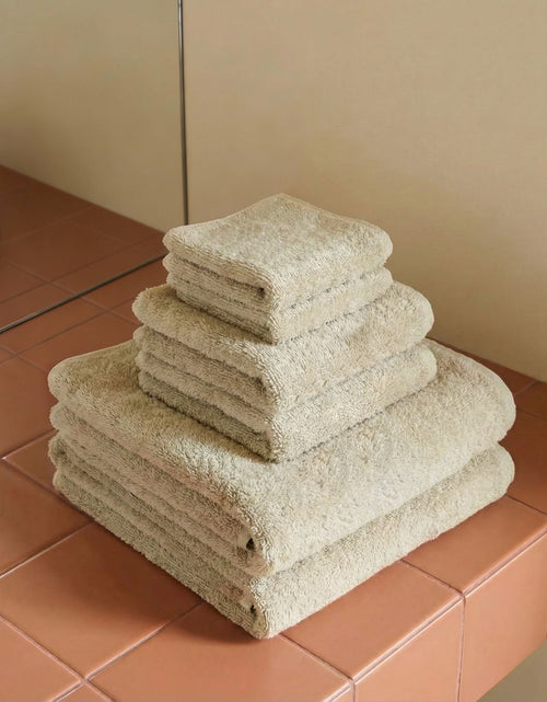 Load image into Gallery viewer, Ultraplush Australian Cotton Towels
