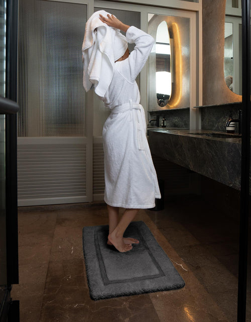 Load image into Gallery viewer, Ultraplush Skid-Resistant Bath Mat
