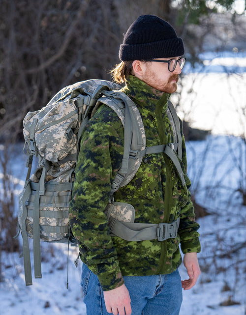 Load image into Gallery viewer, Issued UCP MOLLE II Large Rucksack Set w/Frame
