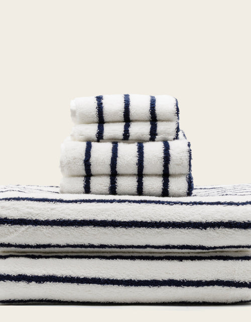 Load image into Gallery viewer, Ultraplush Australian Cotton Towels
