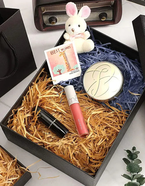 Load image into Gallery viewer, 20/50g Glitter Raffia Paper Shreds Filler for Packing and Empty Basket And Christmas Wrapping Gift Basket Packaging Filling
