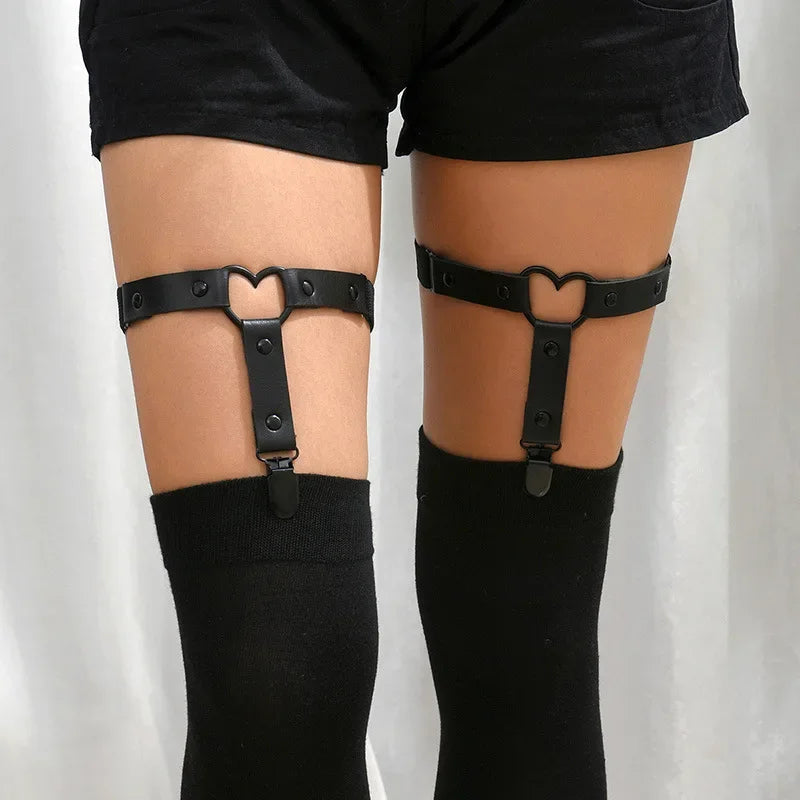 Punk Metal Tassel Pendant Pink Adjustable Heart Leg Garter With Anti-Slip Clips,Elastic Y2K Gothic Thigh Garter For Ladies Black
