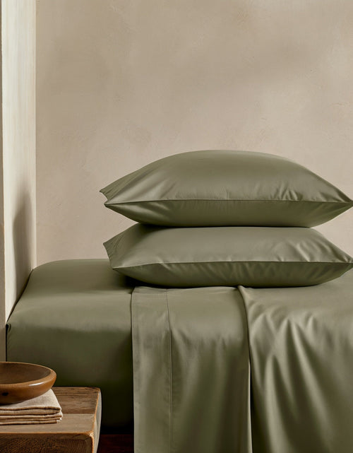 Load image into Gallery viewer, Luxe Australian Sateen Sheet Set
