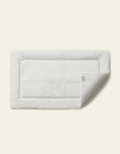 Load image into Gallery viewer, Ultraplush Skid-Resistant Bath Mat
