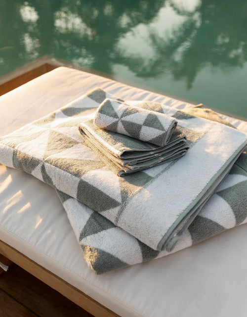 Load image into Gallery viewer, Deia Towels
