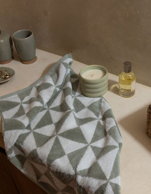 Load image into Gallery viewer, Umbra Towels

