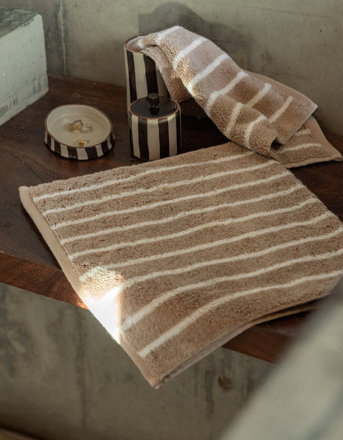 Load image into Gallery viewer, Ultraplush Australian Cotton Towels
